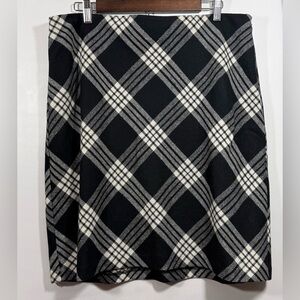 Talbots Size 14  Black and White Plaid A-Line Skirt with a Liner